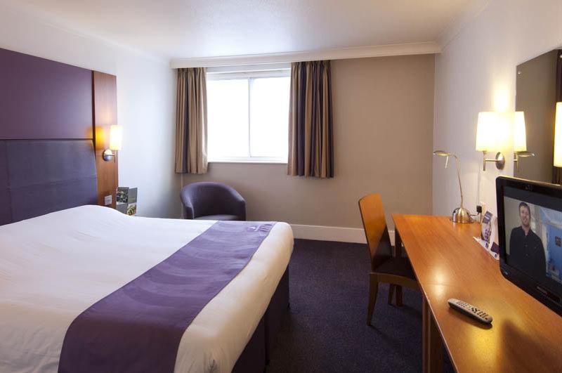 Premier Inn East Grinstead Εξωτερικό φωτογραφία