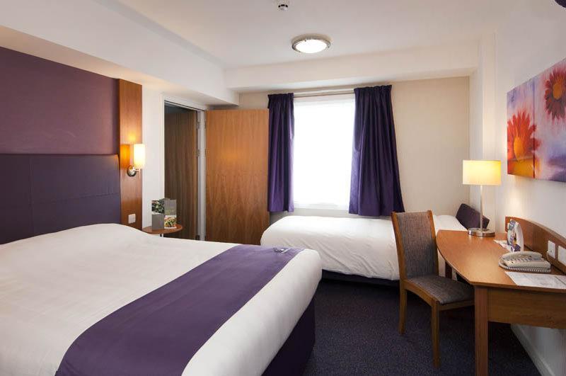 Premier Inn East Grinstead Εξωτερικό φωτογραφία