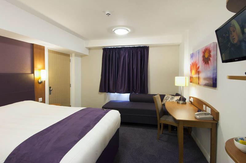 Premier Inn East Grinstead Εξωτερικό φωτογραφία